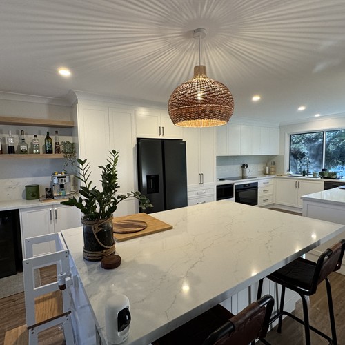REDLAND BAY, QLD 4165, Australia