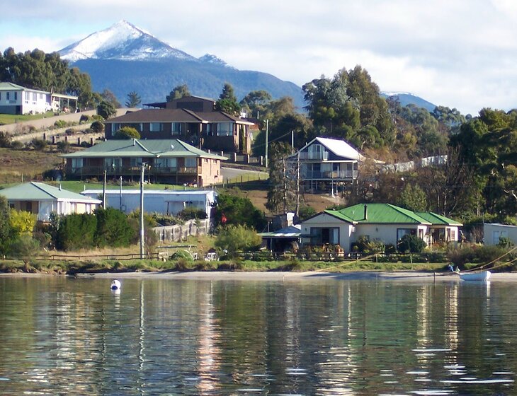Dover - Right On Shore Of Esperance Bay, Tasmanian Far South, Tasmania, Australia