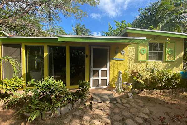 Gregory Town, North Eleuthera, Bahamas