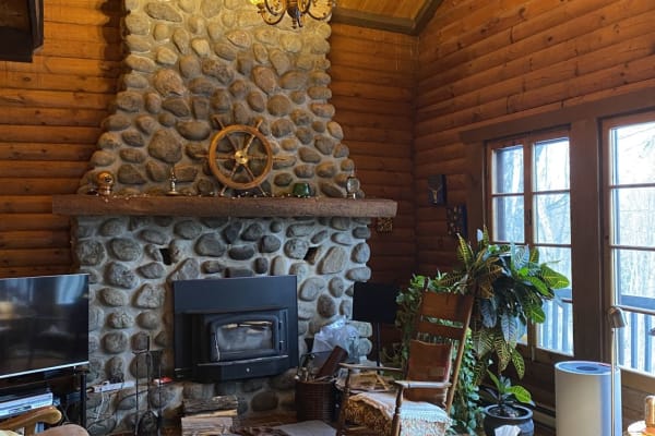 Val-David, Quebec, Canada